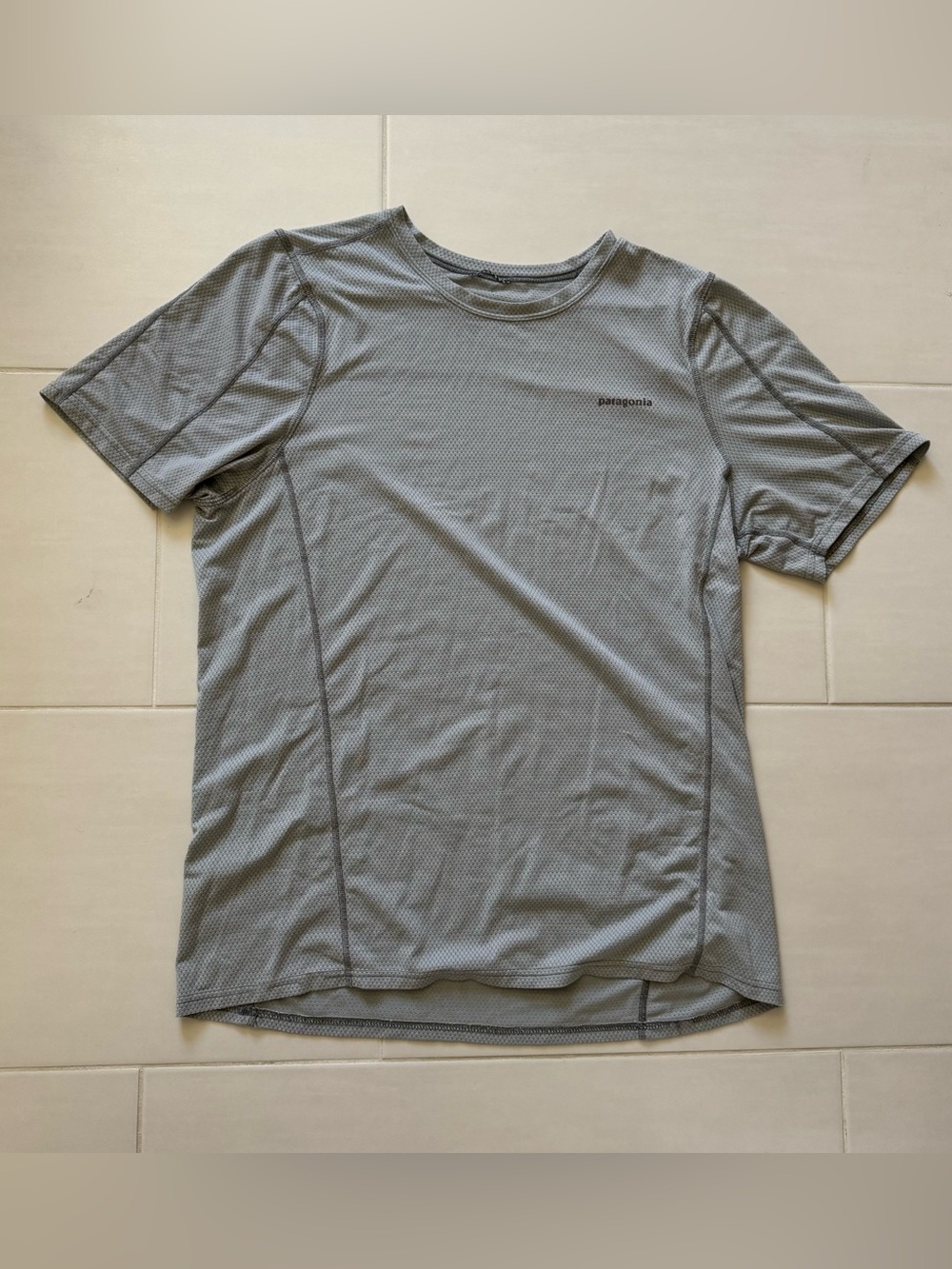 Patagonia Men's Short-sleeve Outpacer Shirt L